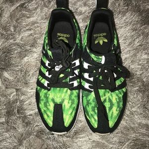 Adidas youth shoes